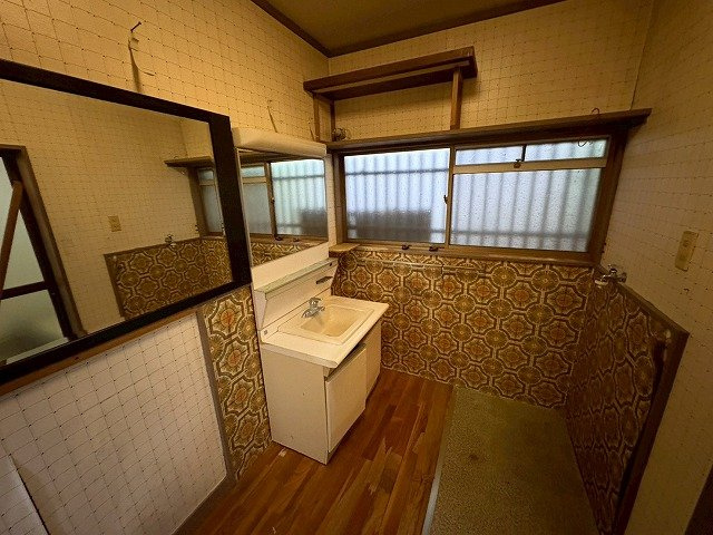 【洗面所】 | 筑紫野市大字原戸建 | 別棟の洗面所です。