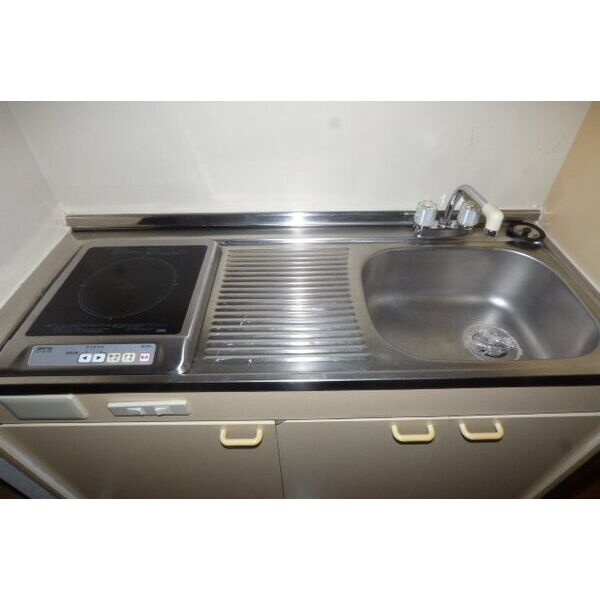 リード岡崎２４８のキッチン