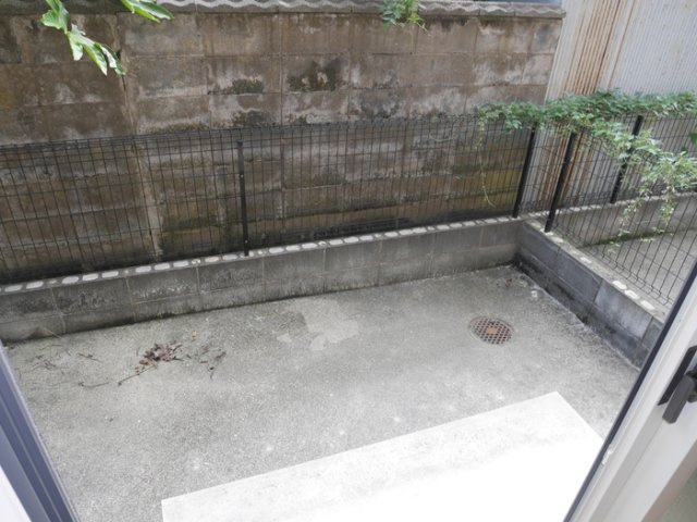 豊岡市京町のアパートの駐車場|南バルコニーです★