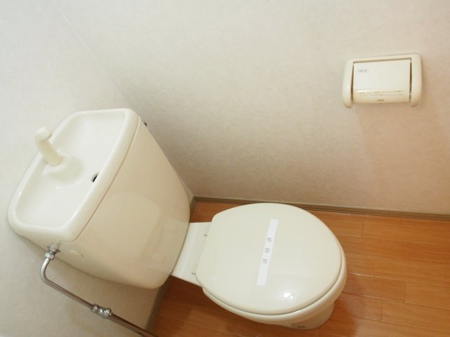 エクレールフラッツ【キャッシュバック対象物件】のトイレ|清潔感のあるトイレです