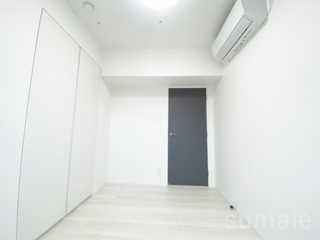 オープンブルーム王子の洋室|4.2帖の洋室です☆