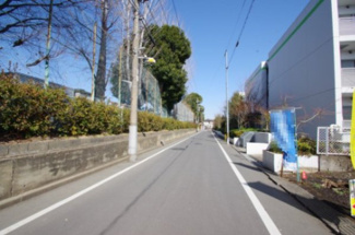 【前面道路含む現地写真】 | 【仲介手数料無料！！】日野市多摩平３丁目　建築条件なし売地（全2区画）A区画　6980万円