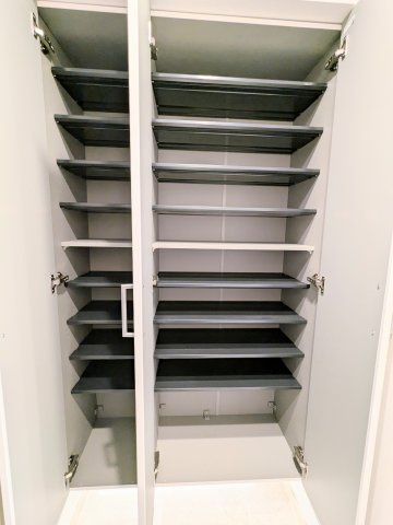 ファミール浅草シティウエストの収納|～玄関収納 写真～