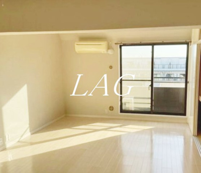 【居間・リビング】 | グランバリュー羽田 | 洋室のお部屋です。