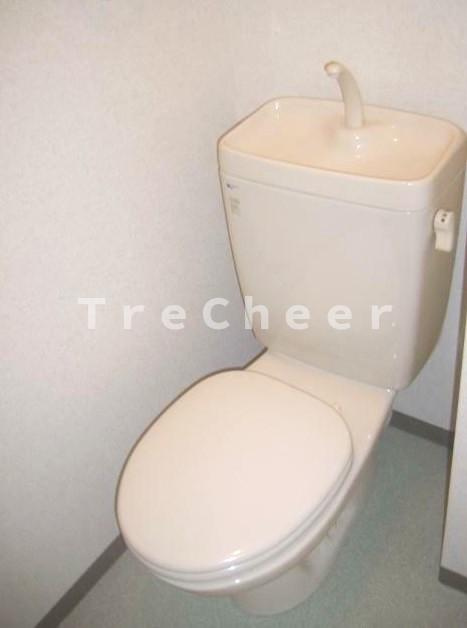 スターコート西青木のトイレ