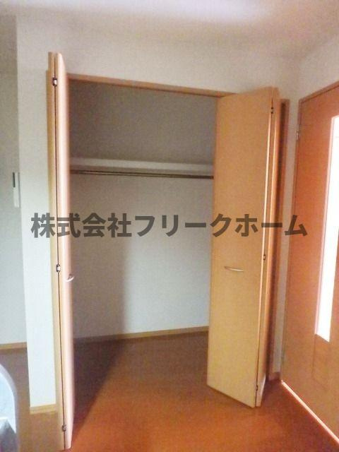 小金井市東町５丁目のアパートの収納