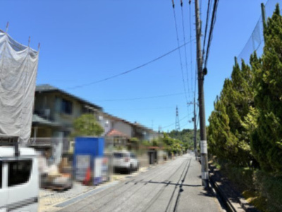 【前面道路含む現地写真】 | 大津市陽明町9-5　新築戸建 | 2026年5月撮影、前面道路