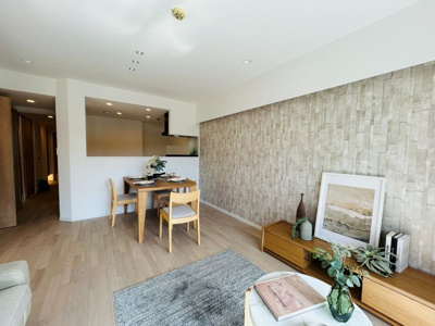 【居間・リビング】 | 川口弥平パークホームズ | 全居室フローリング、クロス張替え