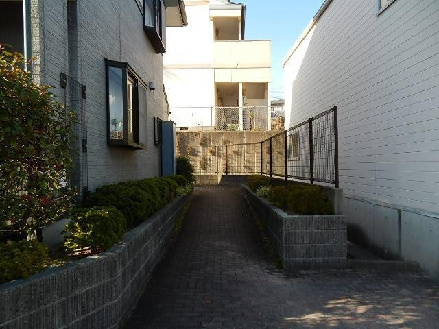 福岡市南区若久５丁目のアパートのエントランス|エントランス写真