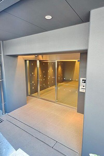 【エントランス】