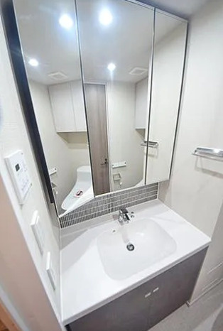 【洗面所】