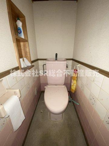 上六万寺町中古テラスハウスのトイレ|トイレは各階にあります！