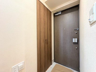 【玄関】 | ベルドゥムール海老名ルミナス | 落ち着いた玄関です