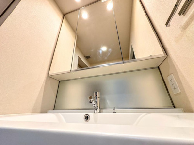 【独立洗面台】 | ベルドゥムール海老名ルミナス | 独立洗面台、朝の身支度には欠かせません