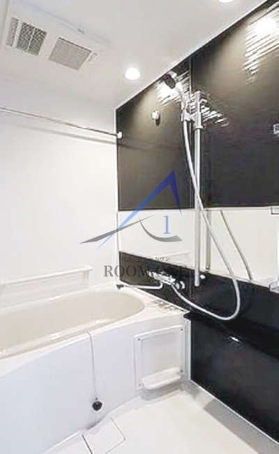 ＳＱＵＡＲＥ　ＣＩＴＹ　ＮＩＳＨＩＤＡＩ　ＡＺの浴室|お風呂です。