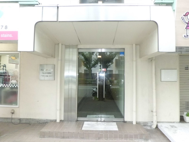 ハッピーコート魚崎のエントランス