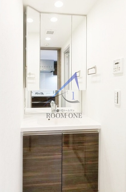 バウスフラッツ住吉の洗面所|洗面台です。