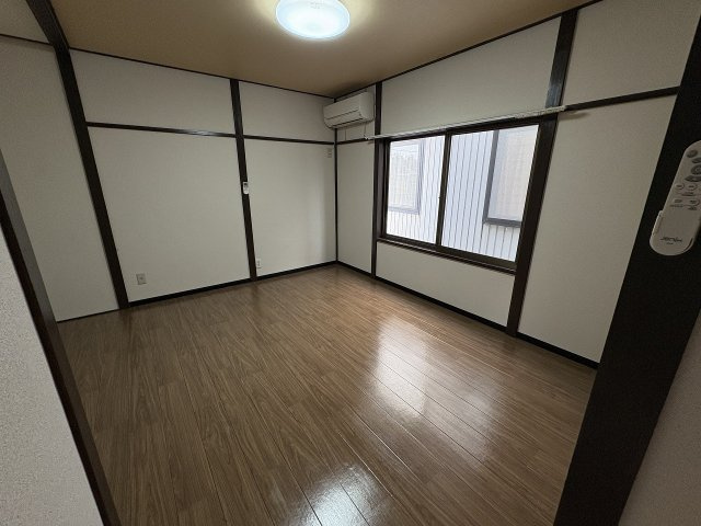 【洋室】 | 海辺町1番町貸家