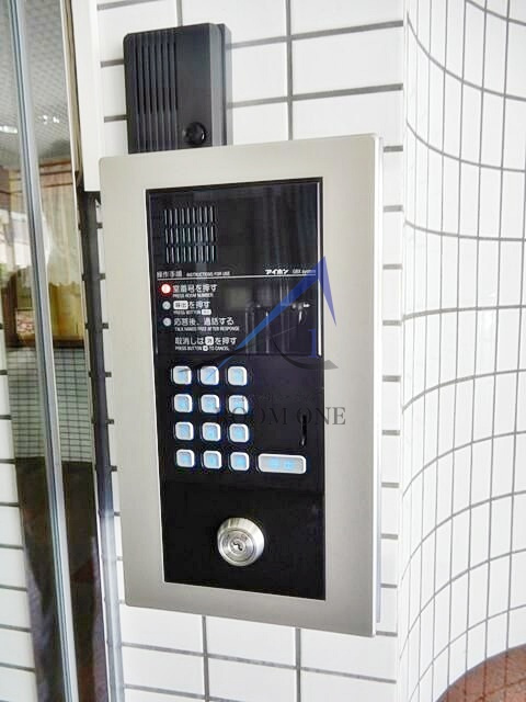 クレイル両国のセキュリティ|モニター付きインターホンです。