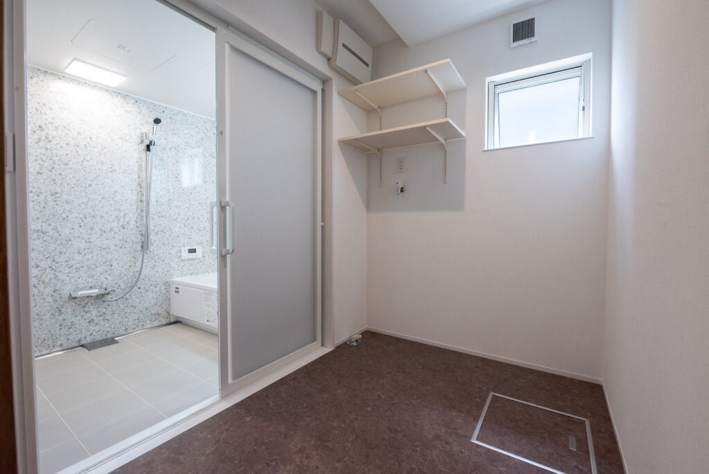 高島町　中古戸建の浴室