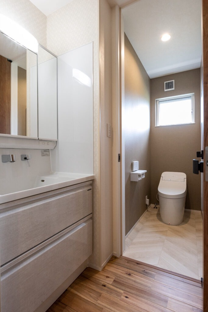 高島町　中古戸建のトイレ