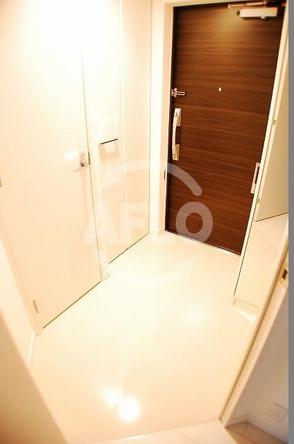 S-RESIDENCE難波Brillerの玄関|S-RESIDENCE難波Briller　玄関スペース