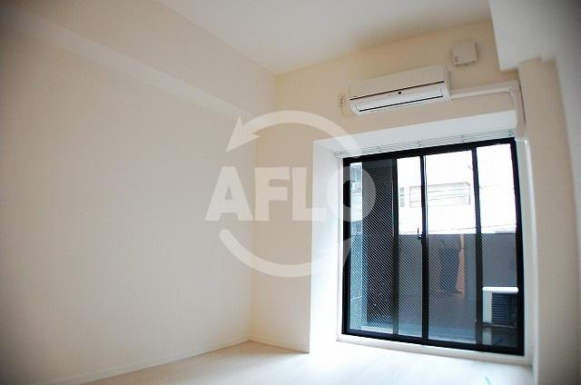 S-RESIDENCE難波Brillerの居間・リビング|S-RESIDENCE難波Briller　洋室