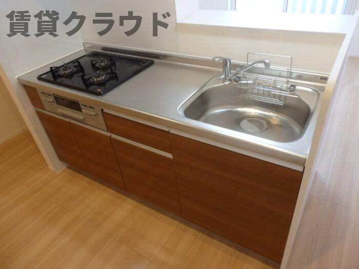 Ｒoute297のキッチン|お料理しやすいまな板の置けるスペースもあるキッチンです