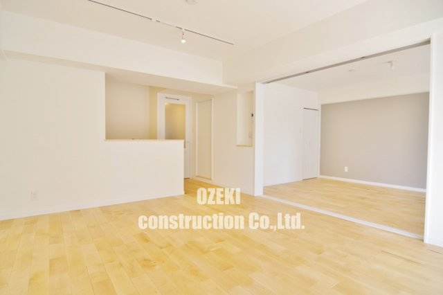 EVERTOW　Colore　SENGENDAIの内装