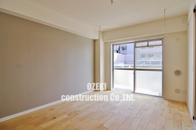 EVERTOW　Colore　SENGENDAIの洋室