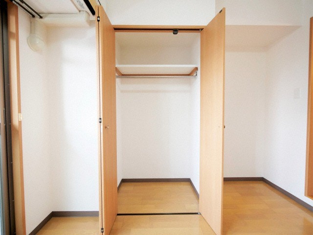 大阪市生野区新今里３丁目の賃貸マンションの収納