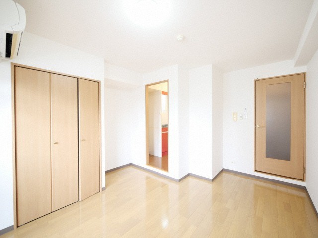 大阪市生野区新今里３丁目の賃貸マンションの居間・リビング