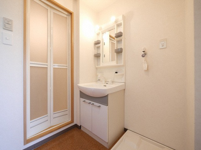 大阪市生野区新今里３丁目の賃貸マンションの独立洗面台