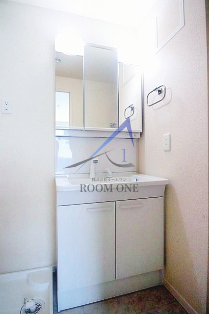 メゾンルピナスの洗面所|洗面台です。