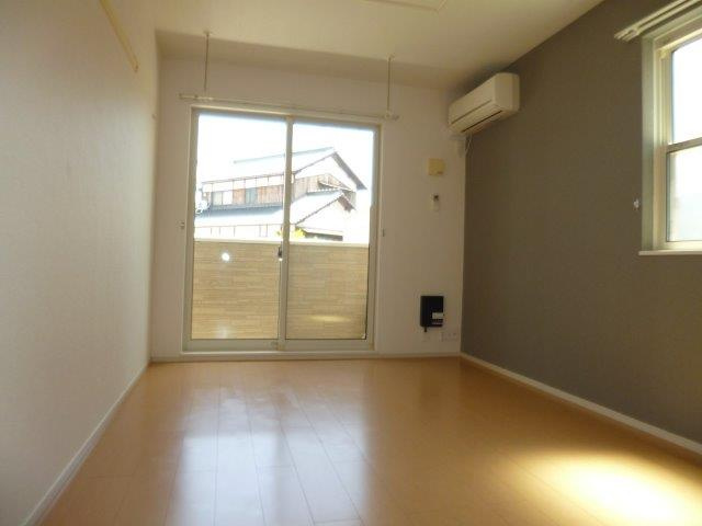 メゾン　ド　シフォンの居間・リビング|洋室