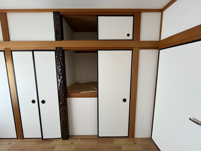 唐国町戸建の収納