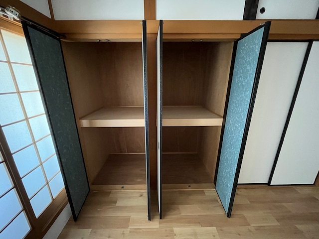 唐国町戸建の収納