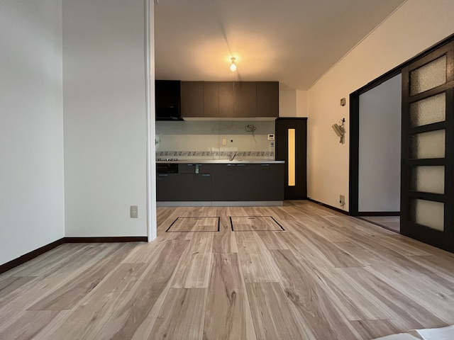 唐国町戸建の居間・リビング