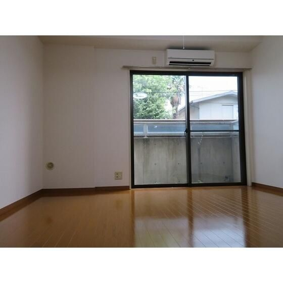 モノリス・ワンの居間・リビング