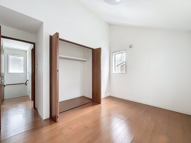 「家族で移住」という決断の日の洋室|※他室の参考画像です