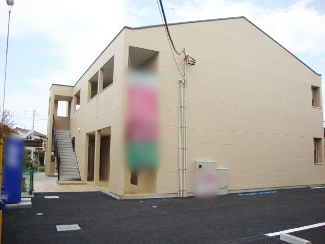 藤沢市高倉のアパートの外観