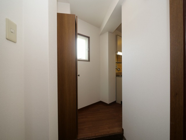 大阪市北区中津５丁目の賃貸マンションの玄関