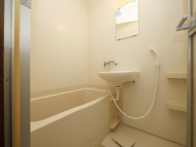 大阪市北区中津５丁目の賃貸マンションの浴室