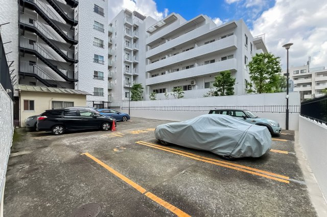 【駐車場】 | 秀和代官山レジデンス