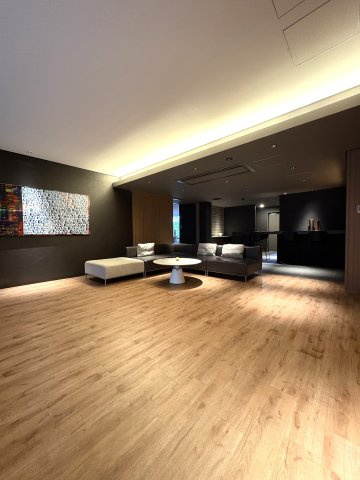 CITY & SHONAN BALANCE — プレディア鵠沼橋のロビー