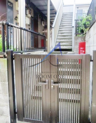 ドルフのエントランス|エントランスです。