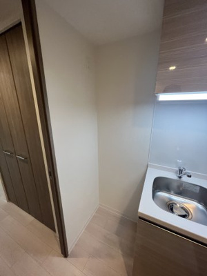 【キッチン】 | MELDIA CREST NAMBA SOL TERRACE | MELDIA CREST NAMBA SOL TERRACE（メルディアクレストナンバソルテラス）　冷蔵庫置き場