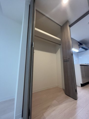 【収納】 | MELDIA CREST NAMBA SOL TERRACE | MELDIA CREST NAMBA SOL TERRACE（メルディアクレストナンバソルテラス）　クローゼット