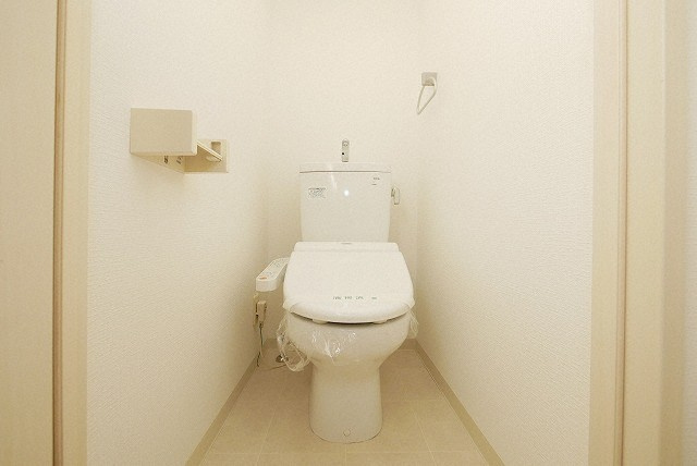 大阪市浪速区敷津西２丁目の賃貸マンションのトイレ