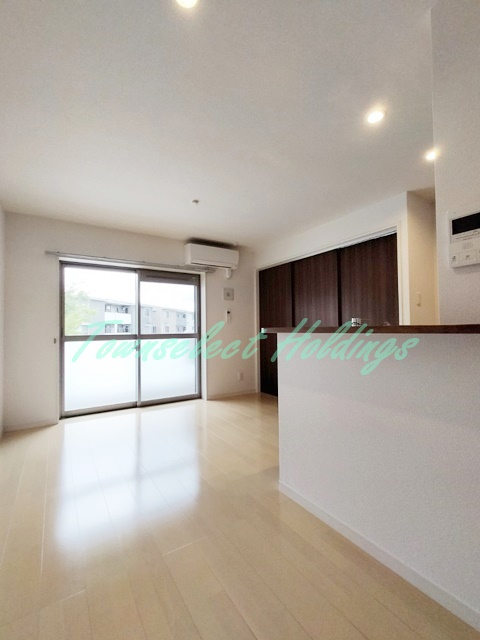 ホワイトアーミン湘南の居間・リビング